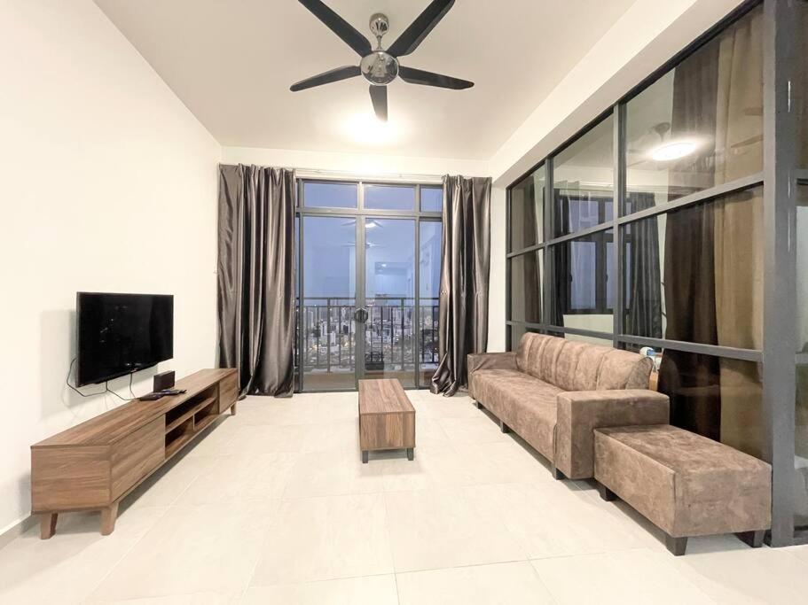 דירות Malacca Quartz Near To Jonker Walk With Infinity Pool Cozy 3B2B מראה חיצוני תמונה