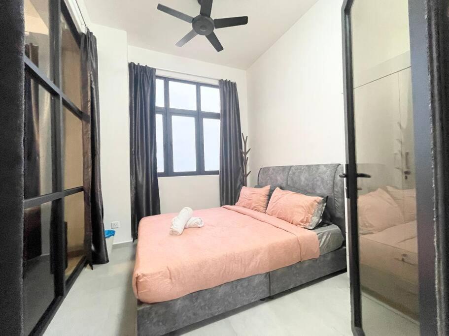 דירות Malacca Quartz Near To Jonker Walk With Infinity Pool Cozy 3B2B מראה חיצוני תמונה