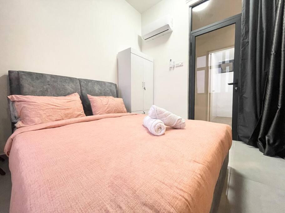 דירות Malacca Quartz Near To Jonker Walk With Infinity Pool Cozy 3B2B מראה חיצוני תמונה