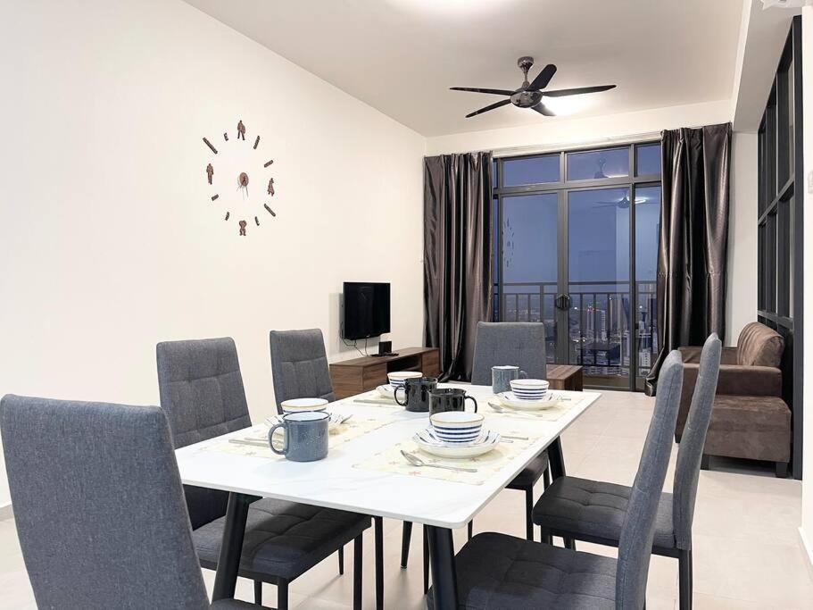 דירות Malacca Quartz Near To Jonker Walk With Infinity Pool Cozy 3B2B מראה חיצוני תמונה