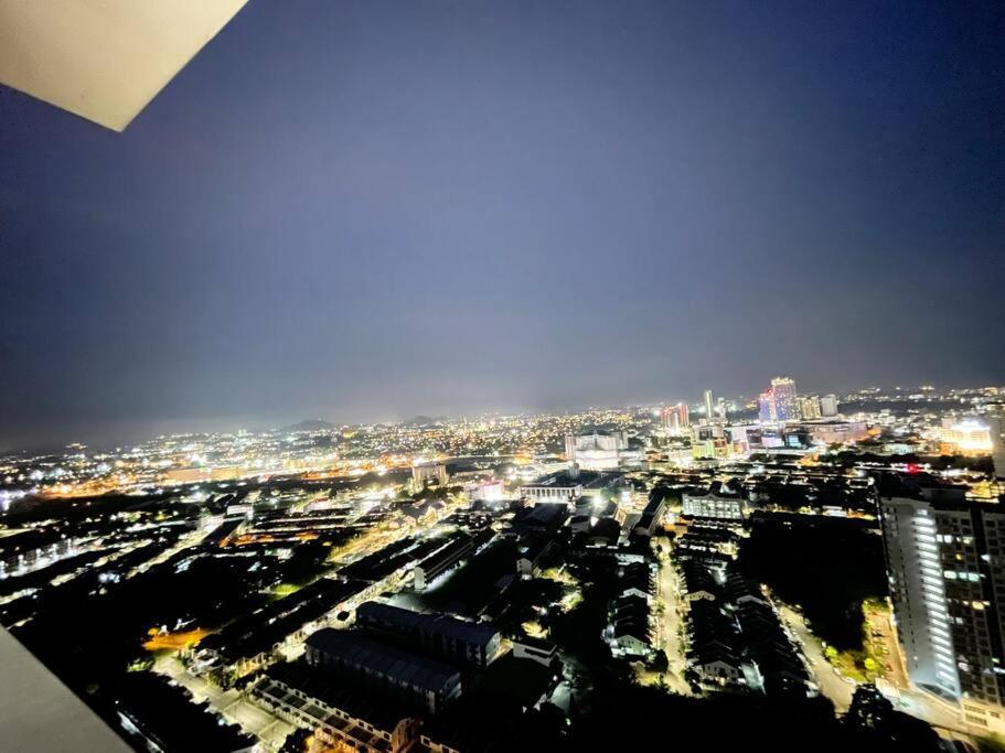 דירות Malacca Quartz Near To Jonker Walk With Infinity Pool Cozy 3B2B מראה חיצוני תמונה